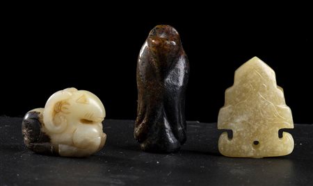 TRE PICCOLI PENDENTI IN GIADA