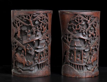 DUE PORTAPENNELLI IN BAMBÙ
’