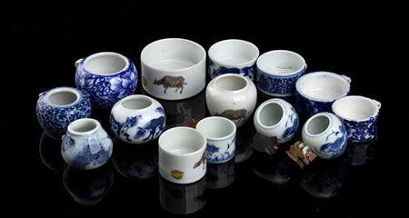 QUATTORDICI MANGIATOIE PER UCCELLI IN PORCELLANA