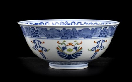 CIOTOLA IN PORCELLANA CON DECORO A SMALTI DOUCAI