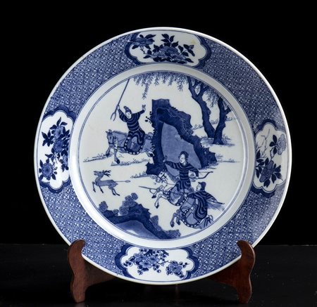 PIATTO IN PORCELLANA ‘BIANCO E BLU’