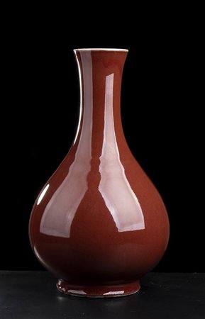 GRANDE VASO IN PORCELLANA CON INVETRIATURA ‘SANGUE DI BUE’