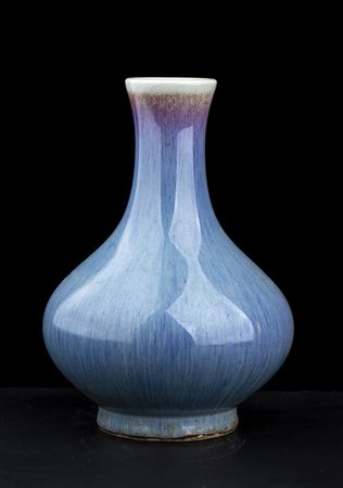 VASO IN PORCELLANA CON INVETRIATURA FLAMBÉ
