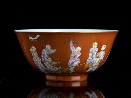 CIOTOLA IN PORCELLANA CON DECORO A SMALTI POLICROMI