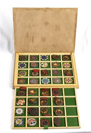 TRENTASEI MEDAGLIE COMMEMORATIVE