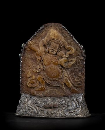 DIVINITÀ
IN METALLO ARGENTATO E MATERIALE SINTETICO 