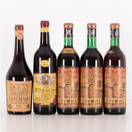 Lotto di 5 bottiglie Provenienza: Piemonte Vino di Ghemme: 3 bts Castello di...