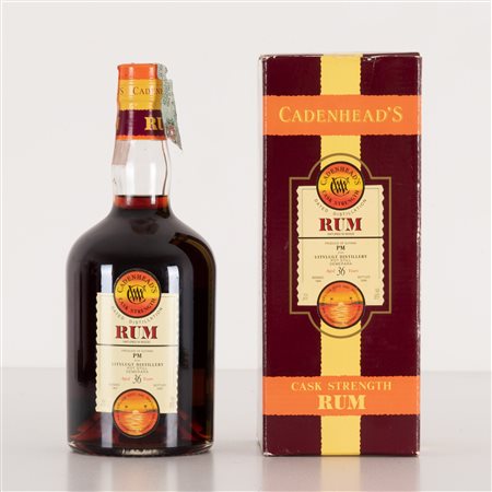  
Lotto di 1 bottiglia con confezione originale Rum 36 Y.O. Bonded 1964 bottled 2000 70% 2000
 