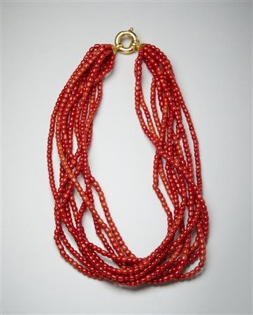  . - Collana in corallo. .