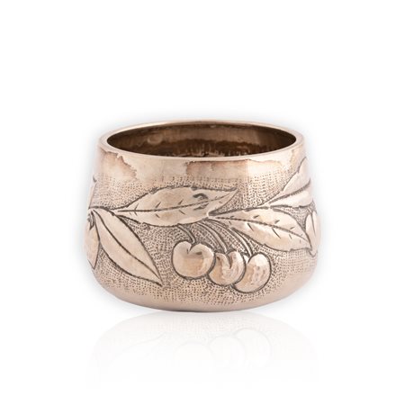 Piccolo cache-pot in argento Brandimarte cesellato con mele