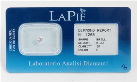 DIAMANTE IN BLISTER Taglio brillante, di 0,22 ct, colore F, purezza IF,...