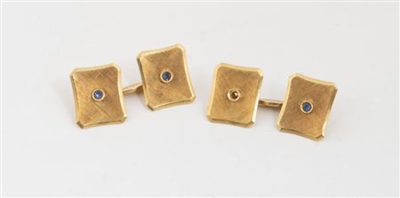 GEMELLI IN ORO In oro giallo, ciascuno sagomato a forma ottagonale concava,...