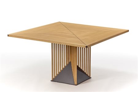 Gianfranco Frattini Tavolo variante del modello "Maestro". Produzione Acerbis, S