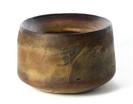 Nanni Valentini Scultura vaso in terracotta graffita e colorata nei toni del bru