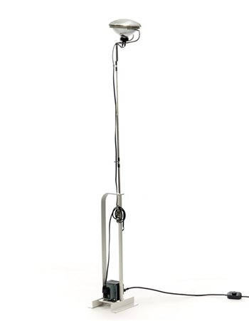Achille Castiglioni Lampada da terra modello "Toio". Produzione Flos, Milano, 19