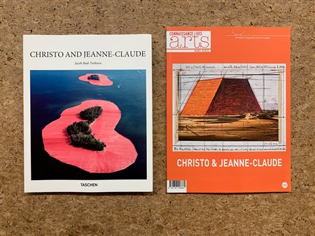 CHRISTO E JEANNE-CLAUDE - Lotto unico di 2 cataloghi