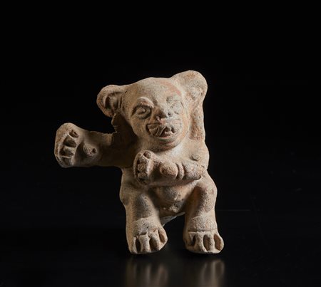  Arte dell'America del Sud - Ecuador - Tumaco, La Tolita. 
Scultura di giaguaro antropomorfizzato.
IV sec. a.C. - VI sec. d.C. .