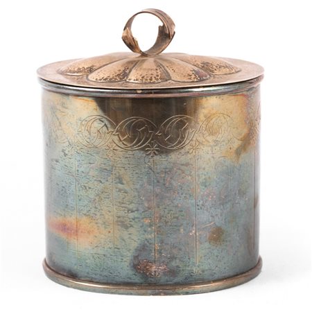 PORTABISCOTTI in argento cesellato