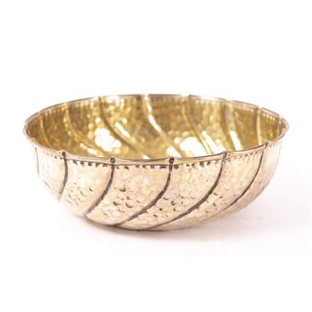 CENTROTAVOLA in argento sbalzato