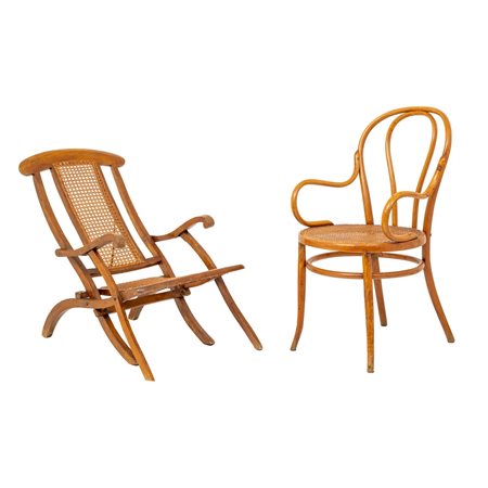 DUE POLTRONE di cui una reclinabile