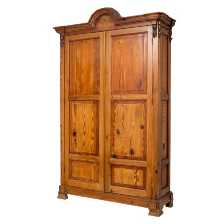 MANIFATTURA SICILIANA DEL XIX SECOLO, Stipo in pino pece