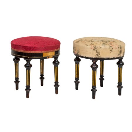 COPPIA DI POUFF in legno