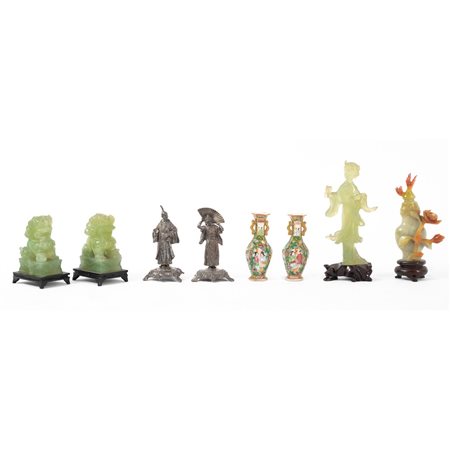 LOTTO DI VARI OGGETTI ORIENTALI DEL XIX-XX SECOLO