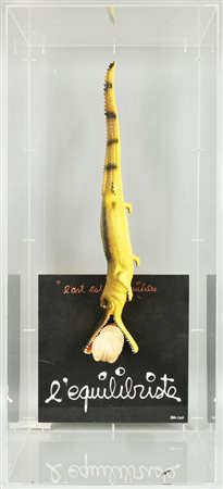 Ben Vautier, (1935) L'EQUILIBRISTE assemblaggio in resina e acrilico su legno...