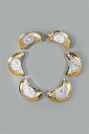 PIERO FORNASETTI<BR>Milano 1913 - 1988<BR>Sei piatti della serie Medaglioni