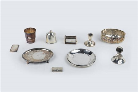LOTTO DI DIECI OGGETTI IN ARGENTO