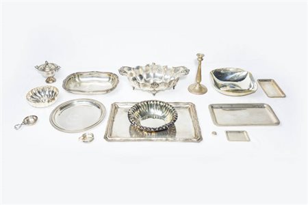 LOTTO DI QUINDICI OGGETTI IN ARGENTO