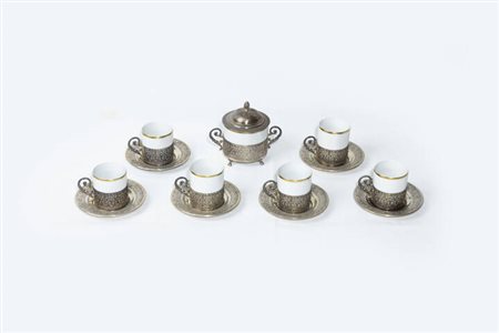 LOTTO DI SEI TAZZINE E UNA ZUCCHERIERA