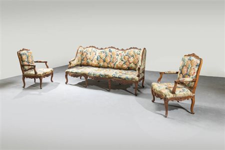 DIVANO CON DUE POLTRONE