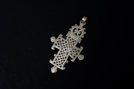 Arte africana - Etiopia.
Croce copta. 
argento. 
.
