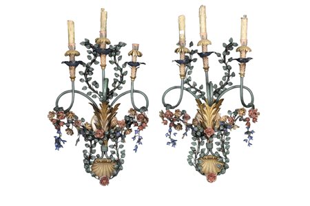  COPPIA DI CURIOSE APPLIQUES A TRE LUCI 