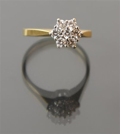 ANELLO IN ORO CON DIAMANTI in oro bianco e giallo 18kt, con 7 diamanti...