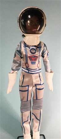 BARBIE Astronauta 60esimo Anniversario Anno 2021 Difetti