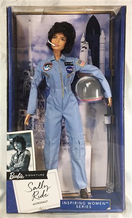 SALLY RIDE Astronaut Inspiring Woman Series Barbie Signature Anni 2000 Difetti