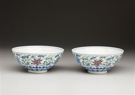  Arte Cinese - Coppia di tazze in porcellana doucai
Cina, dinastia Qing, XIX secolo .