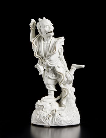  Arte Cinese - Figura di demone in porcellana bianco di Cina 
Cina, XIX secolo .