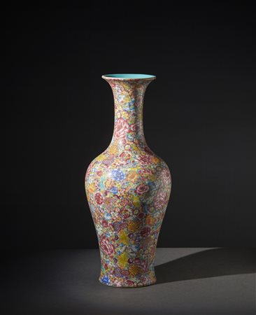  Arte Cinese - Vaso millefiori in porcellana. 
Cina, periodo Repubblica.