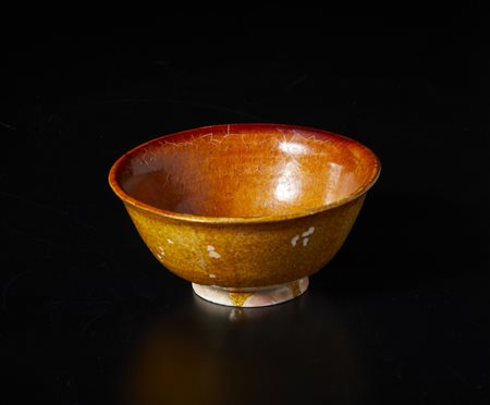  Arte Cinese - Tazza monocroma jianyao
Cina, probabilmente dinastia Song, XII secolo .