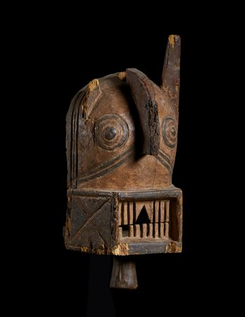  Arte africana - Mali/ Burkina Faso, Bwa
Maschera in legno. 
Segni d'uso
Fine XIX, inizi XX sec. .
