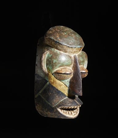  Arte africana - Costa d'avorio, Baulè
Maschera in legno con colori policromi. 
.