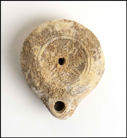 LUCERNA Epoca bizantina, VI - VII secolo d.C. lunghezza cm 8 Integra....