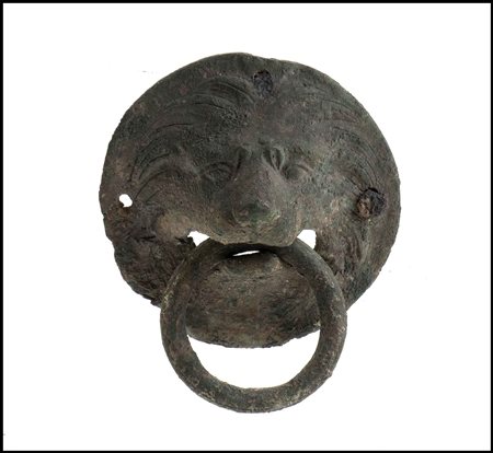 TESTA DI LEONE Epoca romana imperiale, ca. II - III secolo d.C. Fusione in...