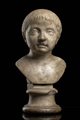 RITRATTO DI BAMBINO Età antonina, II secolo d.C. altezza cm 40 Busto marmoreo...
