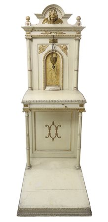 Inginocchiatoio laccato nei toni del bianco e oro, Early 20° secolo