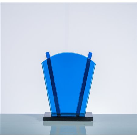 ETTORE SOTTSASS, Vaso in cristallo blu,