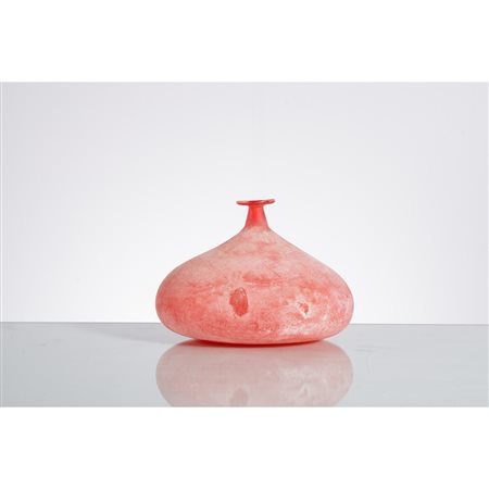 GINO CENEDESE, Bottiglia in vetro rosso